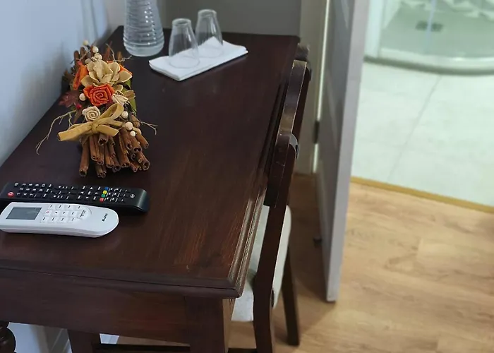 Πανσιόν Mourisca 1810 3*